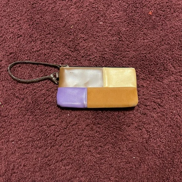 Coach Wristlet with color blocked back side ! - Picture 2 of 3